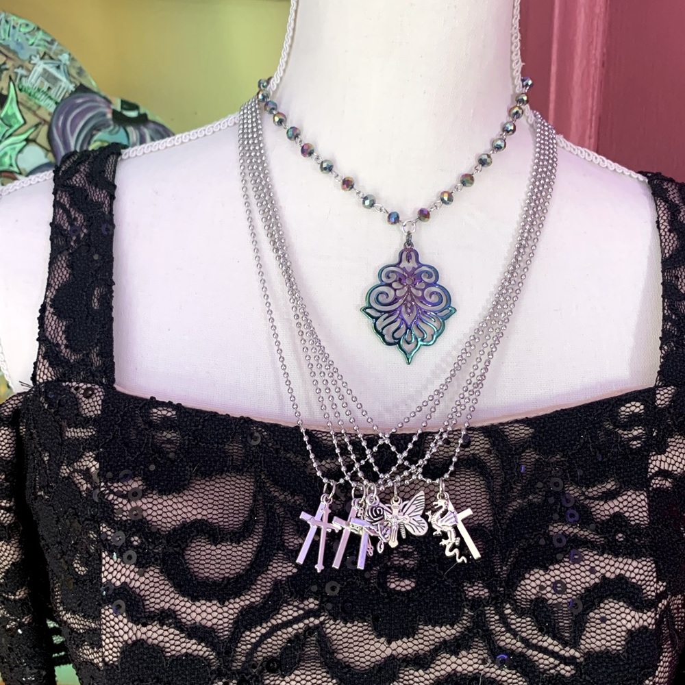 $5 SALE (BUNDLE 3/10$) 420 blessings charmed ball necklace. - Picture 1 of 12